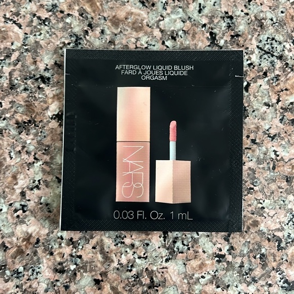 Beauty samples bundle - Picture 4 of 4